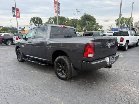 Used 2018 RAM 1500 Express AWD/4WD image 5