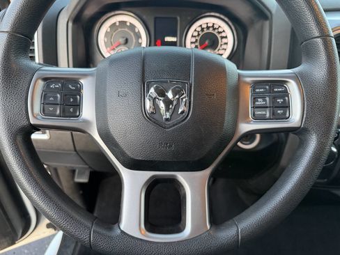 Used 2021 RAM 1500 Classic SLT RWD image 29