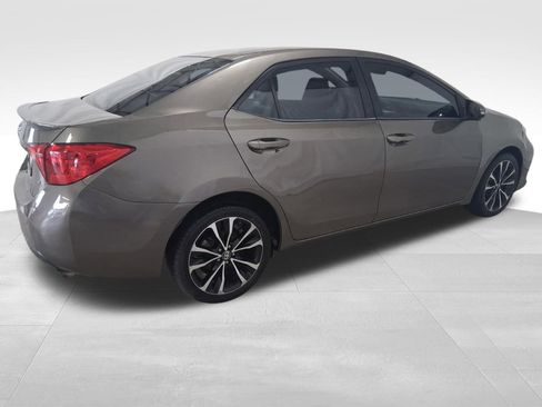 Used 2019 Toyota Corolla SE FWD image 5