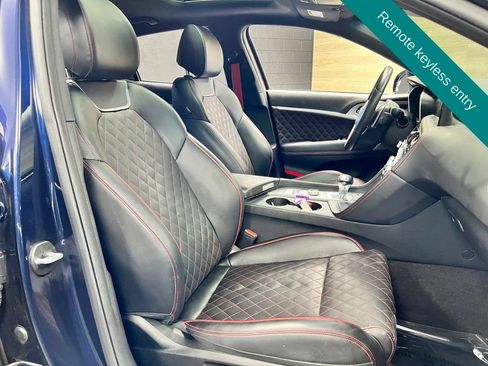 Used 2023 Genesis G70 3.3T w/ Sport Prestige Package RWD image 8