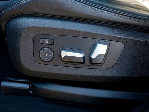 Used 2023 BMW X5 xDrive40i w/ Premium Package image 31