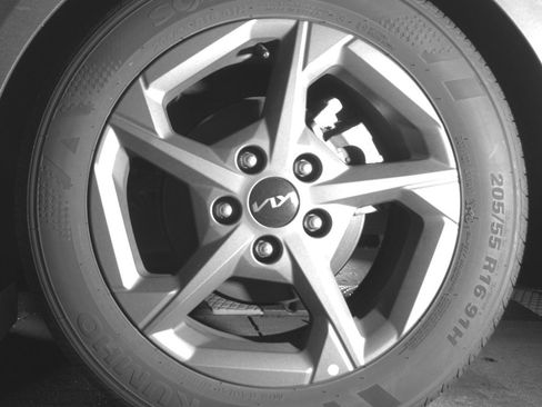 Used 2025 Kia K4 LXS image 14