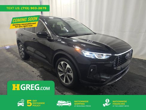 Used 2024 Ford Escape Platinum image 1