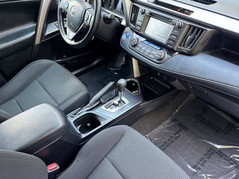 Certified 2018 Toyota RAV4 XLE AWD/4WD image 15