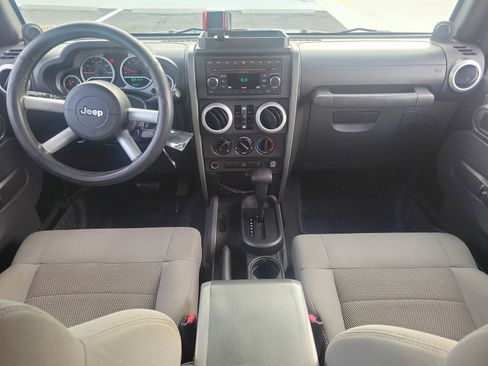 Used 2009 Jeep Wrangler Unlimited Sahara w/ Dual Top Group image 23