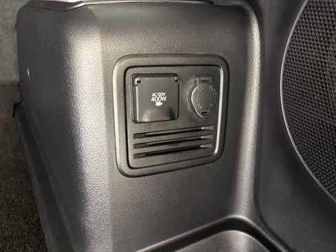 Used 2023 Toyota 4Runner Limited AWD/4WD image 37