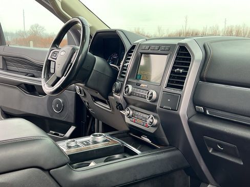 Used 2019 Ford Expedition Max Platinum image 29