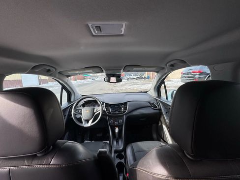 Used 2018 Chevrolet Trax LT w/ LT Convenience Package image 23