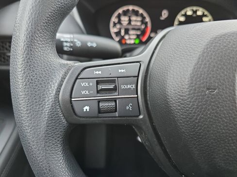 Used 2024 Honda HR-V LX image 16