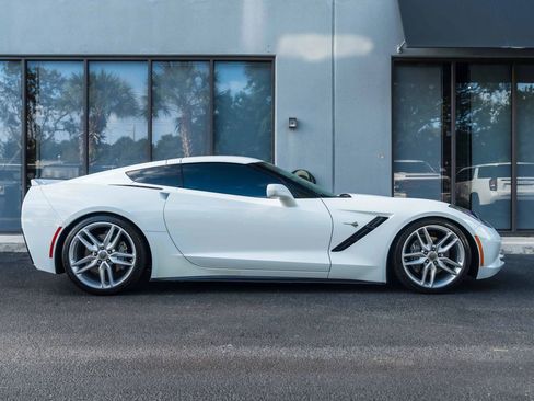 Used 2019 Chevrolet Corvette Stingray Coupe w/ 1LT RWD image 12