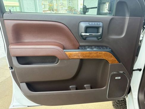 Used 2016 Chevrolet Silverado 2500 High Country w/ Duramax Plus Package AWD/4WD image 11