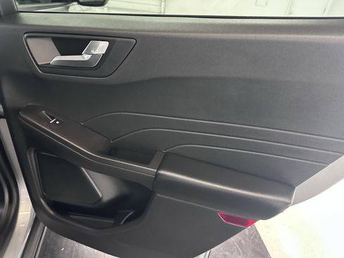 Used 2021 Ford Escape SEL image 29