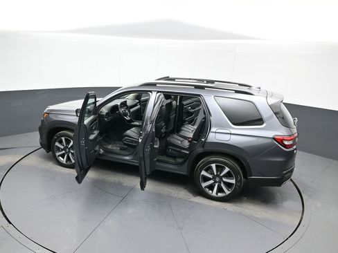 Certified 2023 Honda Pilot Touring image 46