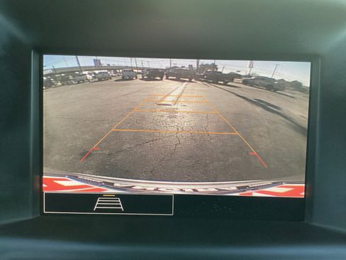 Used 2024 GMC Terrain SLE image 19