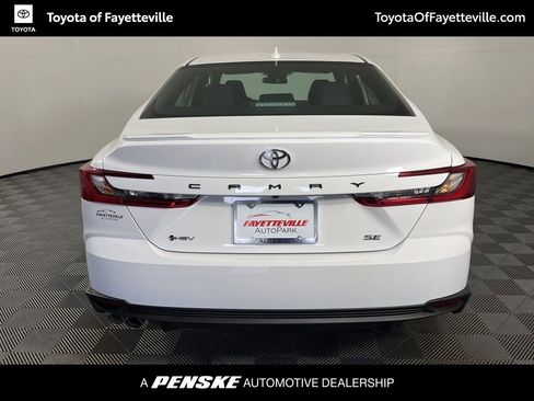 Used 2026 Toyota Camry SE image 10