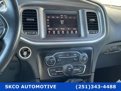 Used 2020 Dodge Charger SXT image 16