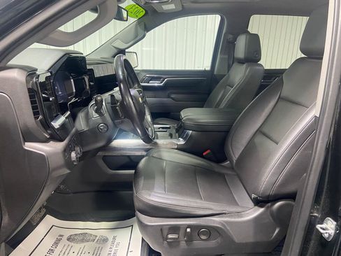 Used 2023 Chevrolet Silverado 1500 LTZ w/ LTZ Premium Package image 8