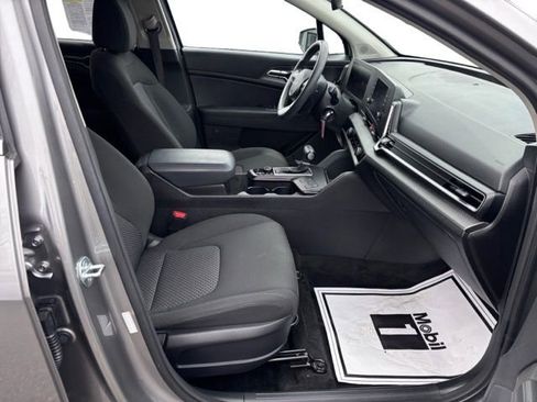 Certified 2023 Kia Sportage LX image 11