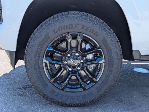 New 2025 Chevrolet Colorado Z71 w/ Midnight Edition image 51