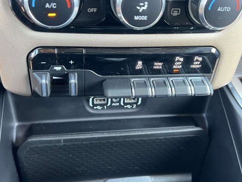 Used 2022 RAM 1500 Laramie AWD/4WD image 30