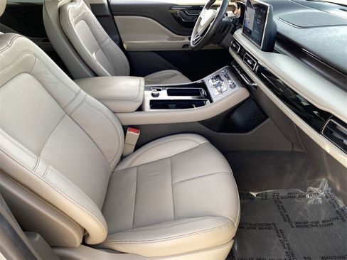 Certified 2023 Lincoln Aviator Reserve w/ Equipment Group 201A image 14