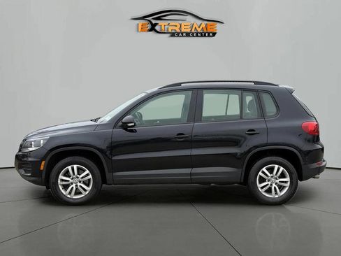 Used 2016 Volkswagen Tiguan S image 3