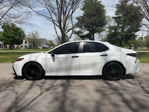 Used 2021 Toyota Camry SE FWD image 35