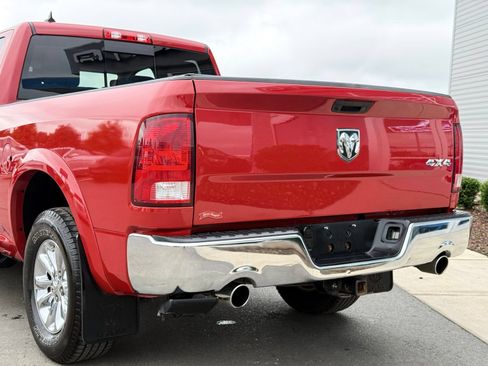 Used 2018 RAM 1500 SLT AWD/4WD image 5