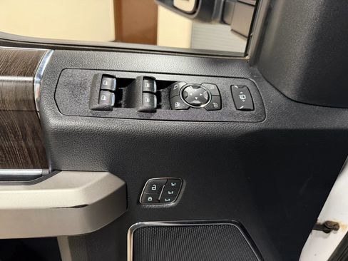 Used 2020 Ford F350 4x4 Crew Cab DRW Super Duty image 54