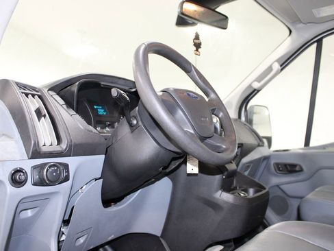 Used 2018 Ford Transit 150 XL RWD image 17