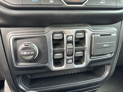 Used 2023 Jeep Wrangler Unlimited Sahara w/ Cold Weather Group image 7