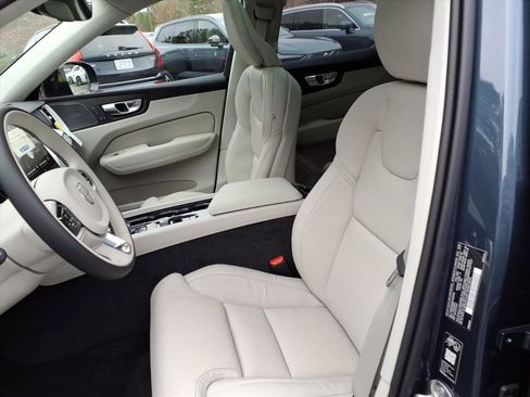 New 2026 Volvo XC60 B5 Ultra w/ Protection Package Premier image 15