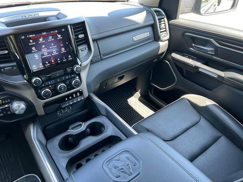Used 2021 RAM 1500 Laramie AWD/4WD image 38