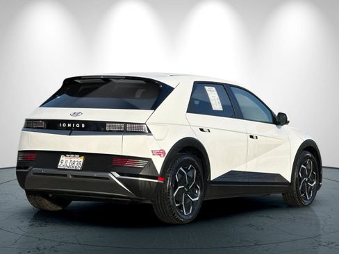 Used 2024 Hyundai Ioniq 5 SEL image 4