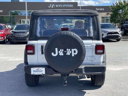 Used 2021 Jeep Wrangler Sport AWD/4WD image 29