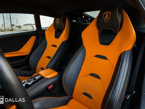 Used 2022 Lamborghini Huracan EVO RWD image 23