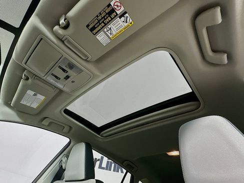 Used 2016 Toyota RAV4 XLE FWD image 24