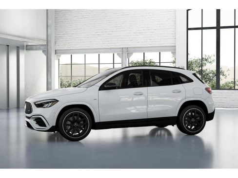 New 2026 Mercedes-Benz GLA 35 AMG 4MATIC image 34