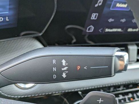 New 2026 Chevrolet Equinox LT image 18