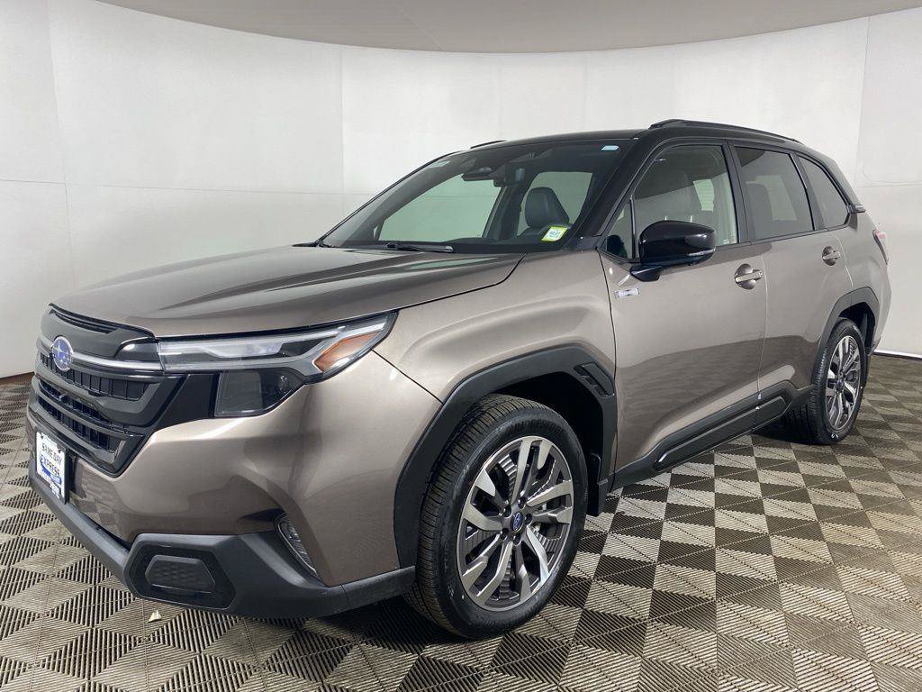 Used 2025 Subaru Forester Touring AWD/4WD image 11
