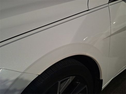 Used 2024 Hyundai Elantra Limited image 10