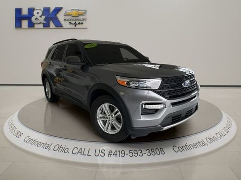 Used 2022 Ford Explorer XLT w/ Equipment Group 202A image 1