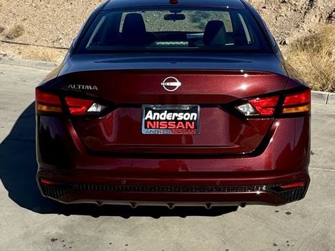 New 2025 Nissan Altima 2.5 SV image 5