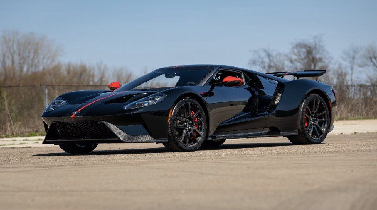 Used 2019 Ford GT RWD image 2