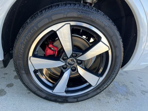 Used 2024 Audi Q5 2.0T Premium Plus w/ Premium Plus Package image 13