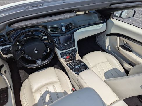 Used 2013 Maserati GranTurismo Convertible RWD image 43