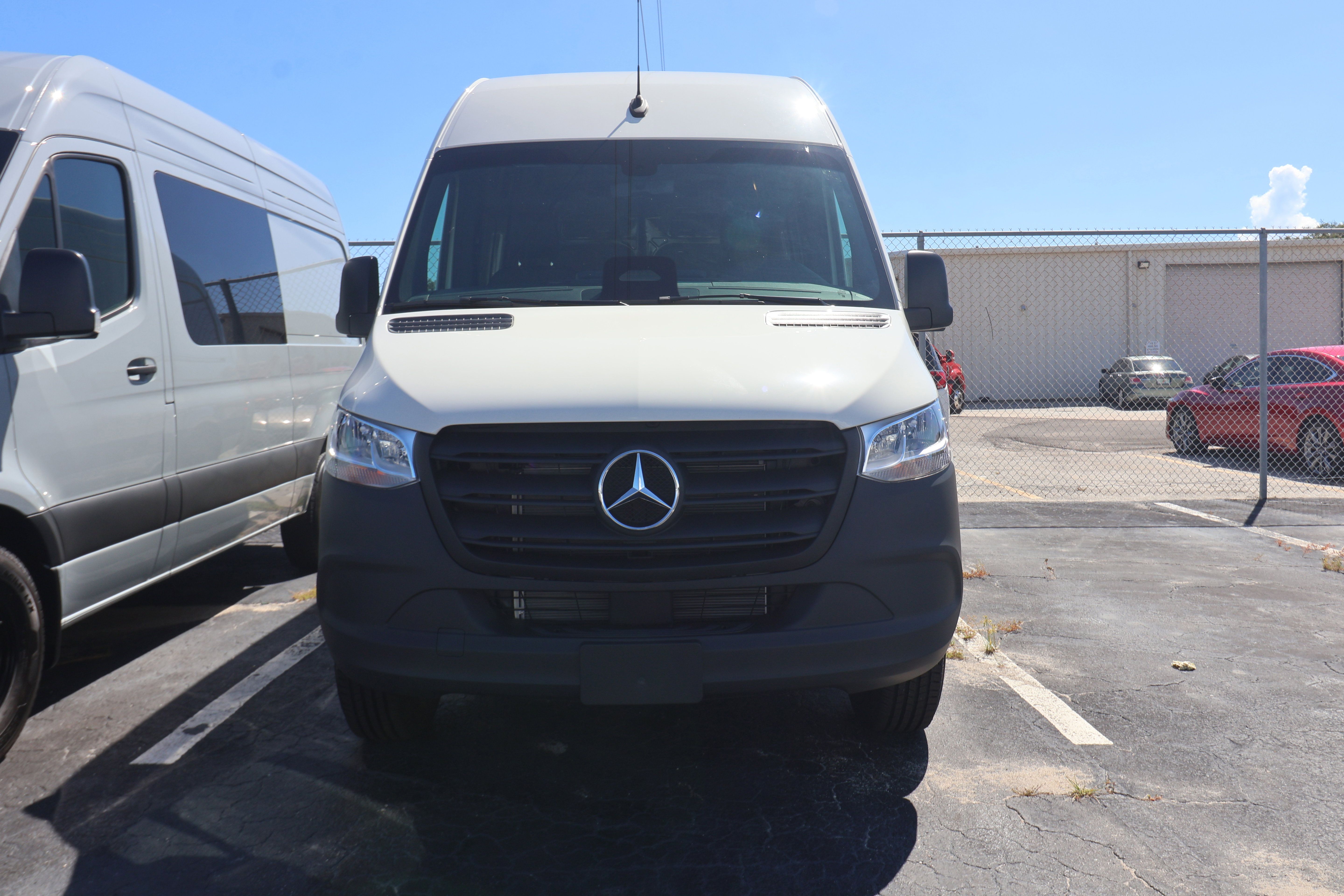 New 2025 Mercedes-Benz Sprinter 2500 image 2