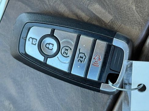 Used 2018 Ford Expedition Max Platinum AWD/4WD image 29