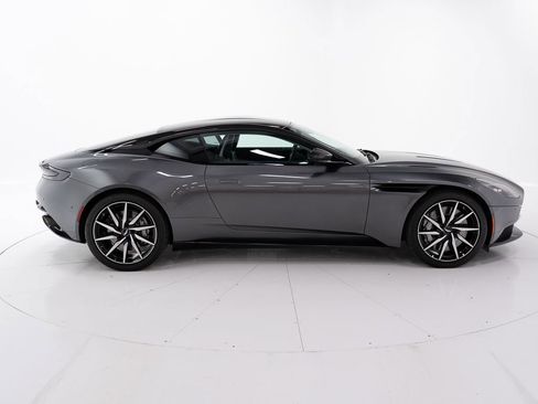 Used 2023 Aston Martin DB11 V12 image 6