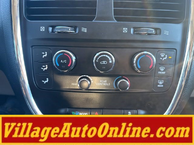 Used 2019 Dodge Grand Caravan SE FWD image 17